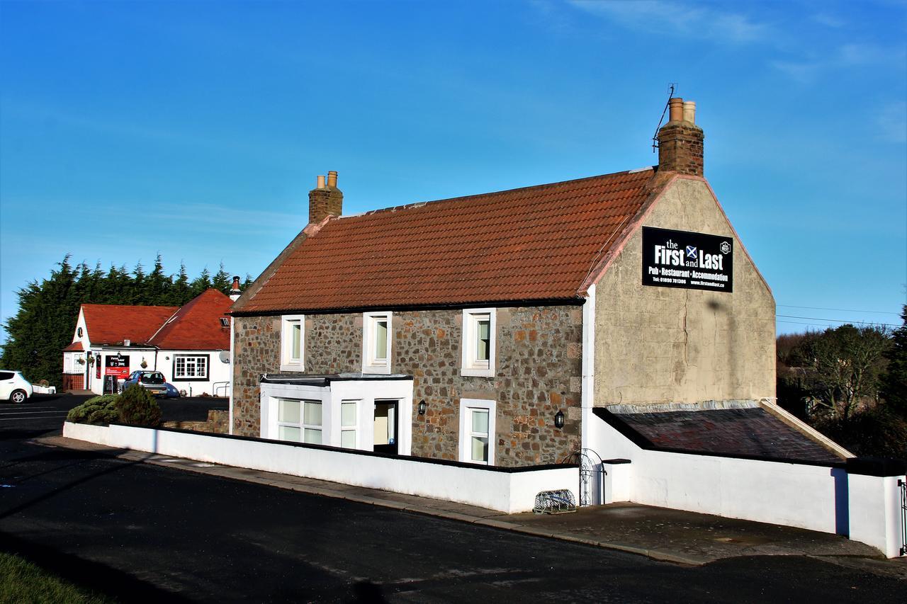 The First & Last Inn Eyemouth Exterior photo